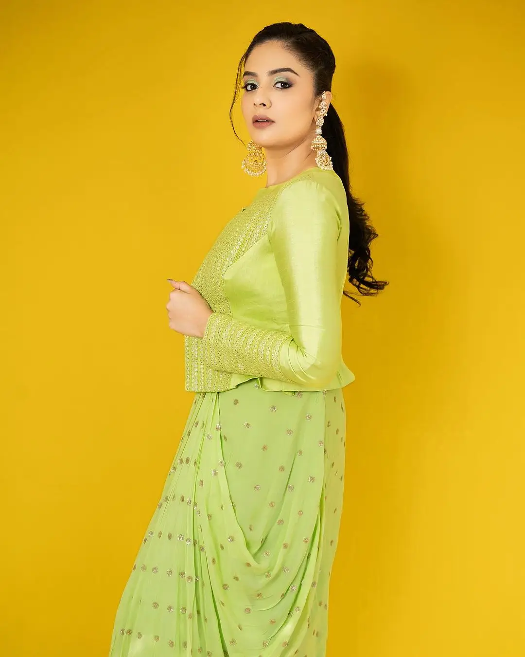 Gemini TV Actress Sreemukhi in Green Lehenga Choli